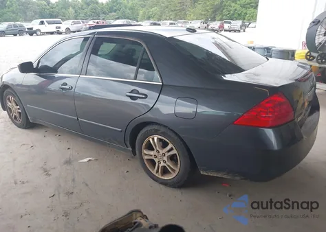 2007 Honda Accord 2.4 Ex z USA, uszkodzony, nr VIN 1HGCM56817A057650